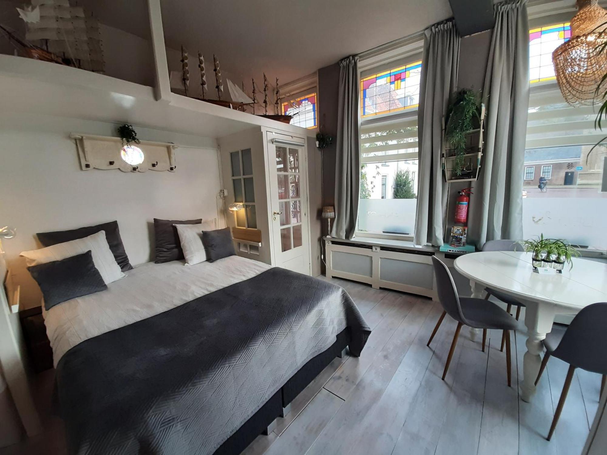 De Juttershoek Centrum Bed & Breakfast Kampen Bilik gambar